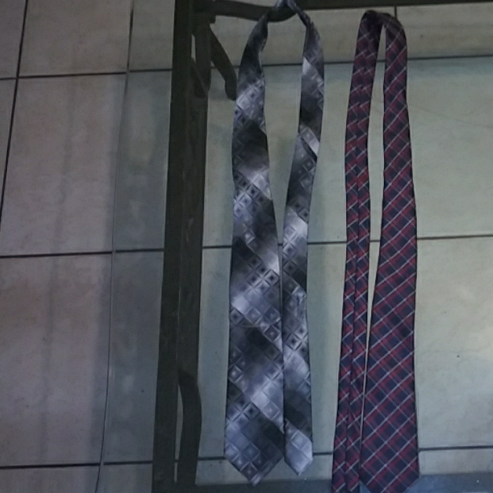 Grey/White Pierre Cardin Tie & Red/Blue U.S. Polo